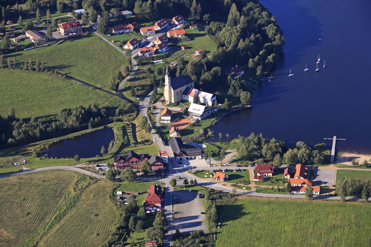Jbx Resort Hotel Albatros Přední Výtoň Екстериор снимка