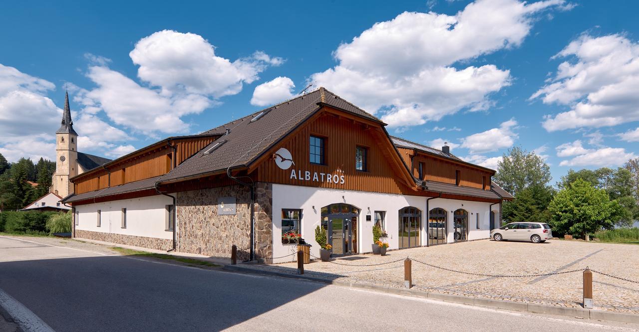 Jbx Resort Hotel Albatros Přední Výtoň Екстериор снимка